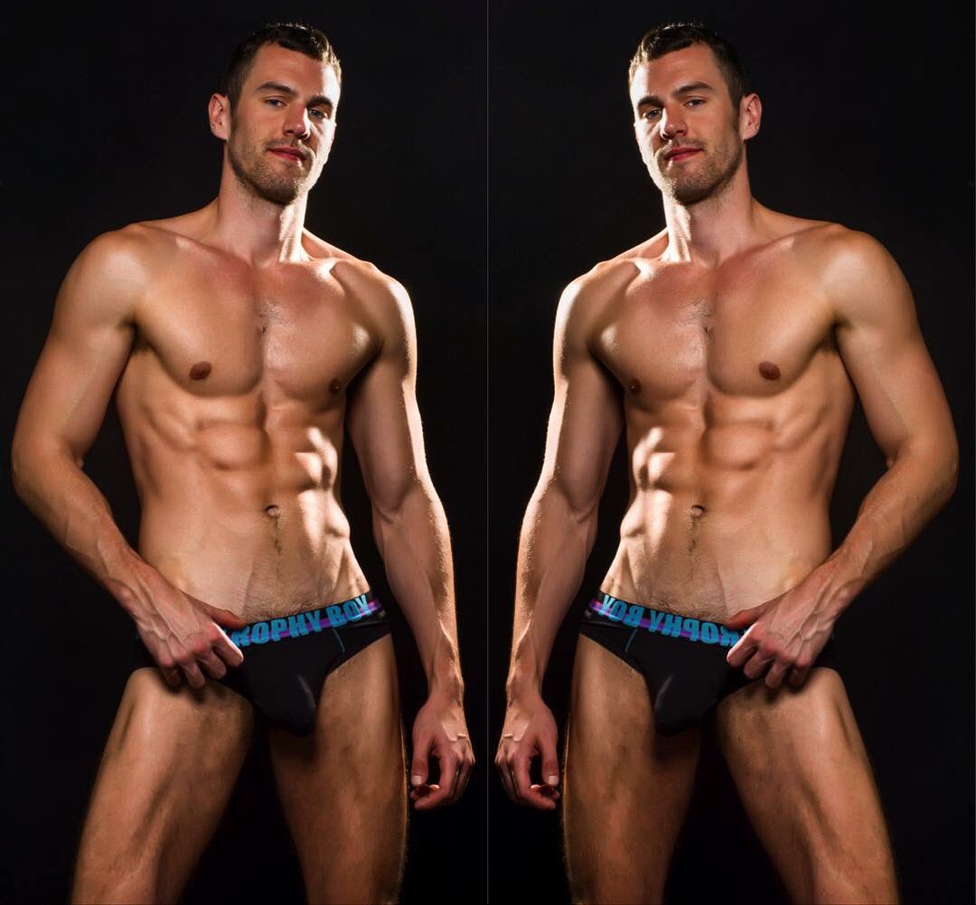 ACweho's tweet photo. When 1 of your regular @andrewchristian customers becomes a not so regular #andrewchristian #model! #abs #fitness https://t.co/hgbMSkUpkP