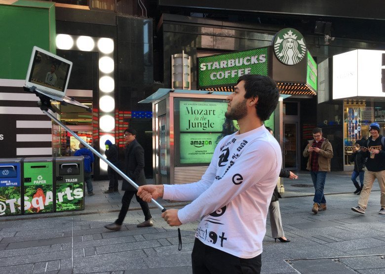 TestingCircus's tweet image. Selfie Problem? Solved.
#TimesSquare #NewYork.