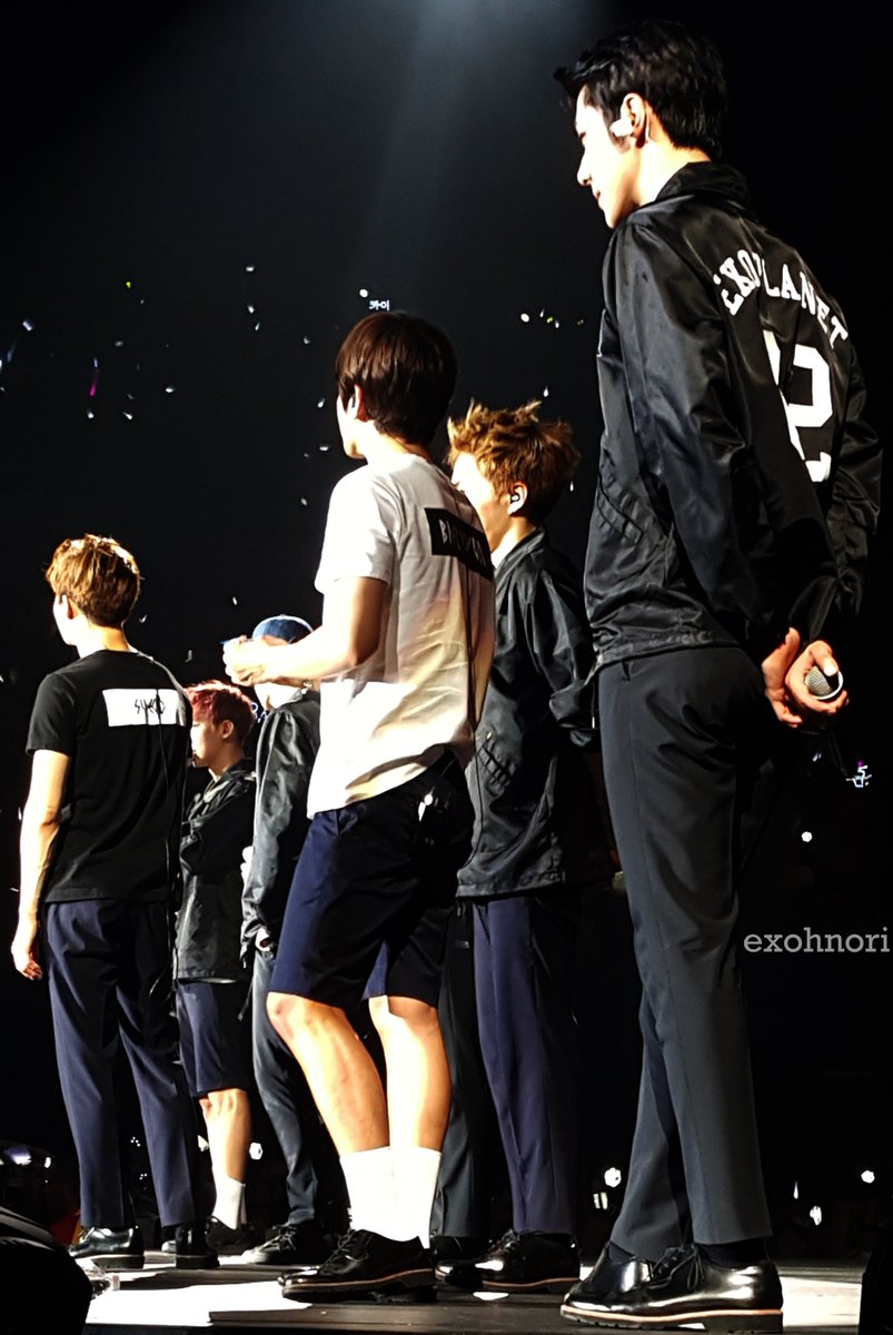 exohnori's tweet photo. #EXOlutioninLA #EXOinLA #엑소 #변백현 #김준면 2.14.16
https://t.co/IN2THSSITr https://t.co/t243kc3suU