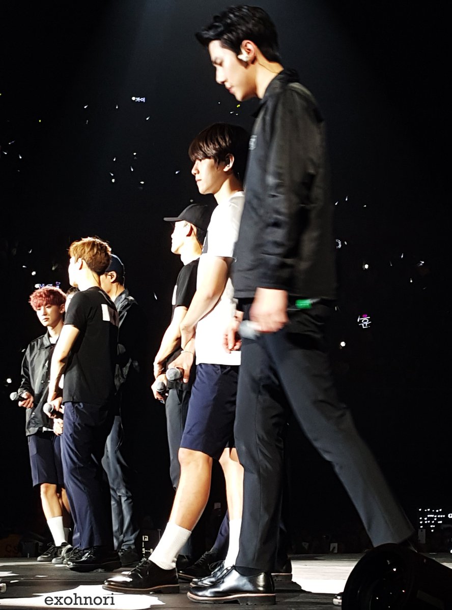 exohnori's tweet photo. #EXOlutioninLA #EXOinLA #엑소 #변백현 #김준면 2.14.16 Closing Talk https://t.co/FkskFRgmrv