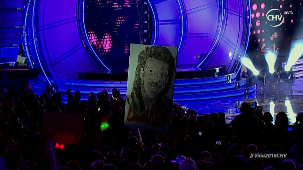 Televisivamente's tweet image. Dibujame como a tus chicas francesas #Viña2016