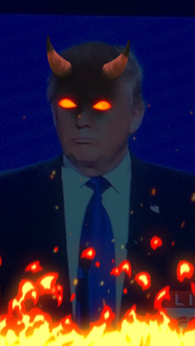 oddsome's tweet image. Watching the debates with @Snapchat is the best! 😊 #CNNDebate #DonaldTrump