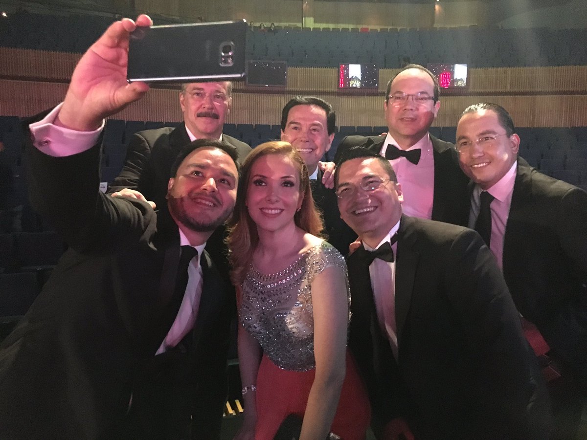 PremiosGrande's tweet photo. ¡Grandes momentos se vivieron hoy en #PremiosGrande2016!

Gracias por acompañarnos https://t.co/mvZNBVs9dw