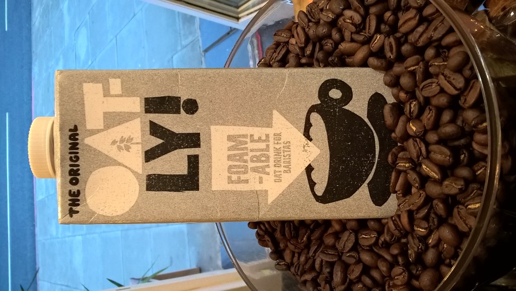 BlackFoxCoffee's tweet photo. @OatlyUK Trying your 'Barista Milk' today, and have to say it's fantastic. https://t.co/vMvVQNcP5q