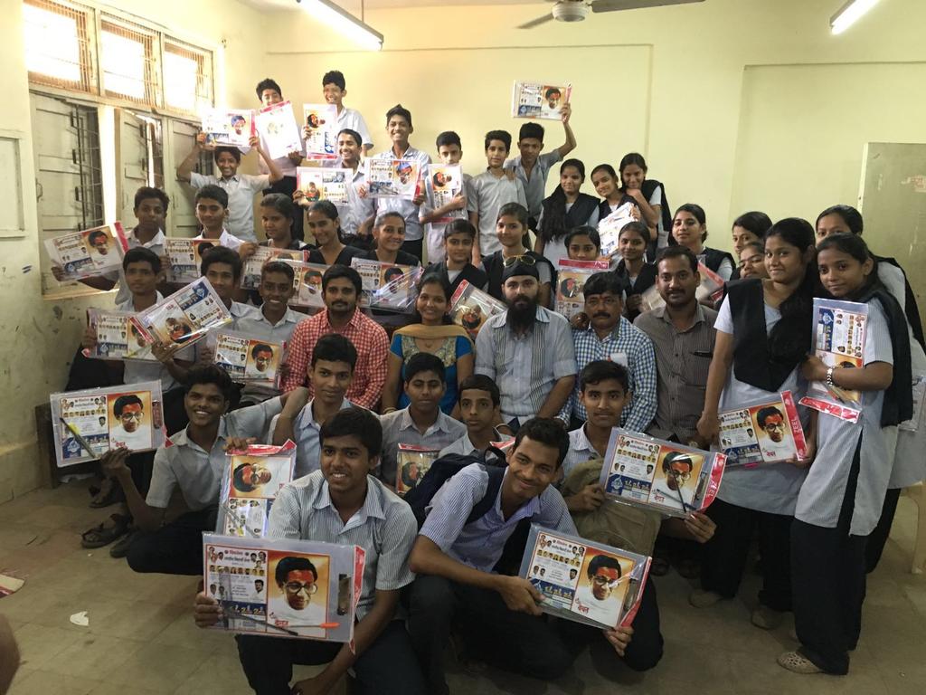 ASVhanole's tweet photo. #BVSWadala Ex-Vibhagsangatak Ritesh Sawant distributed 1000Students #ExamPad HSC&amp;SSC
@AUThackeray 
@Shounakpatankar https://t.co/o7EmizMdp6