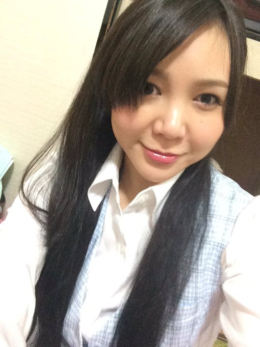 OLさんだよ😘 https://t.co/w00DlLkcJy