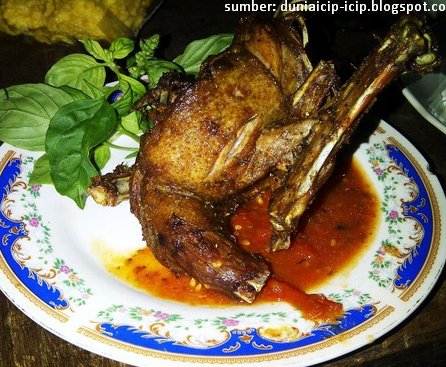 kamus_makan's tweet photo. [HOT ARTICLE] Ini surganya kulineran enak di tanggal tua kalo pas boke :D >> https://t.co/pGJzmxxDMr #Kuliner https://t.co/lZuZFXCHZX