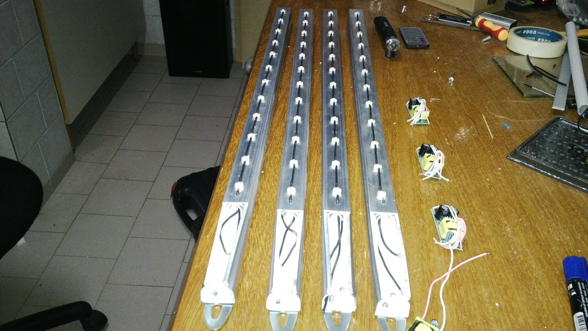 Seled77's tweet photo. Equipos de iluminación led 12 watt luz neutra #led #energiarenovables #iluminacion https://t.co/sToQO3MSfp