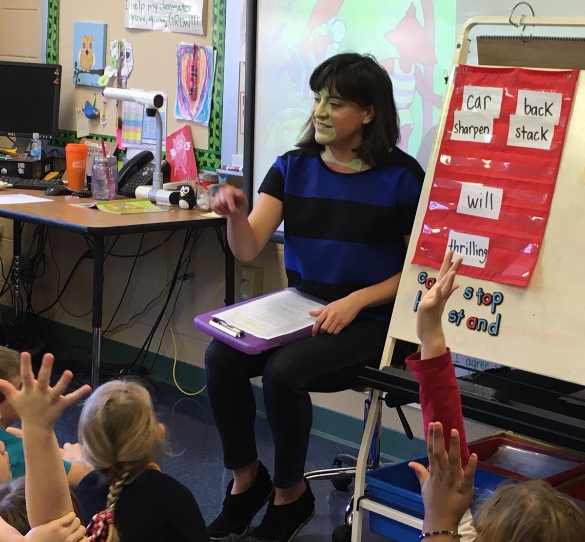driskell_annie's tweet photo. #TCRWP 1st grade reading unit of study in action #eagerhands https://t.co/CQVWWrC6W5