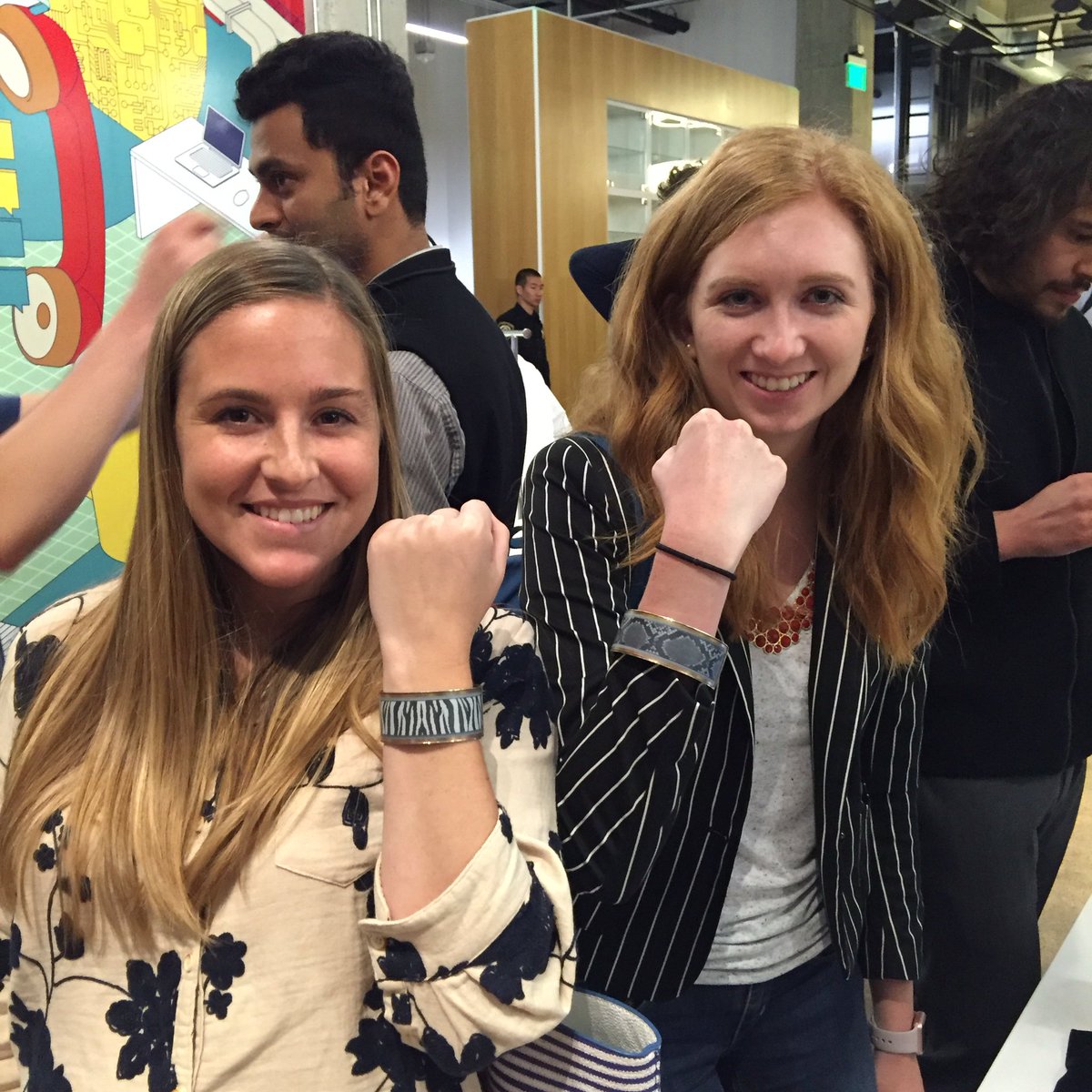 meg_busch's tweet image. Modeling awesome wearable tech from @LookSeeLabs! So innovative! #WearTechCon #TFW2016 #TECHFashionWeek