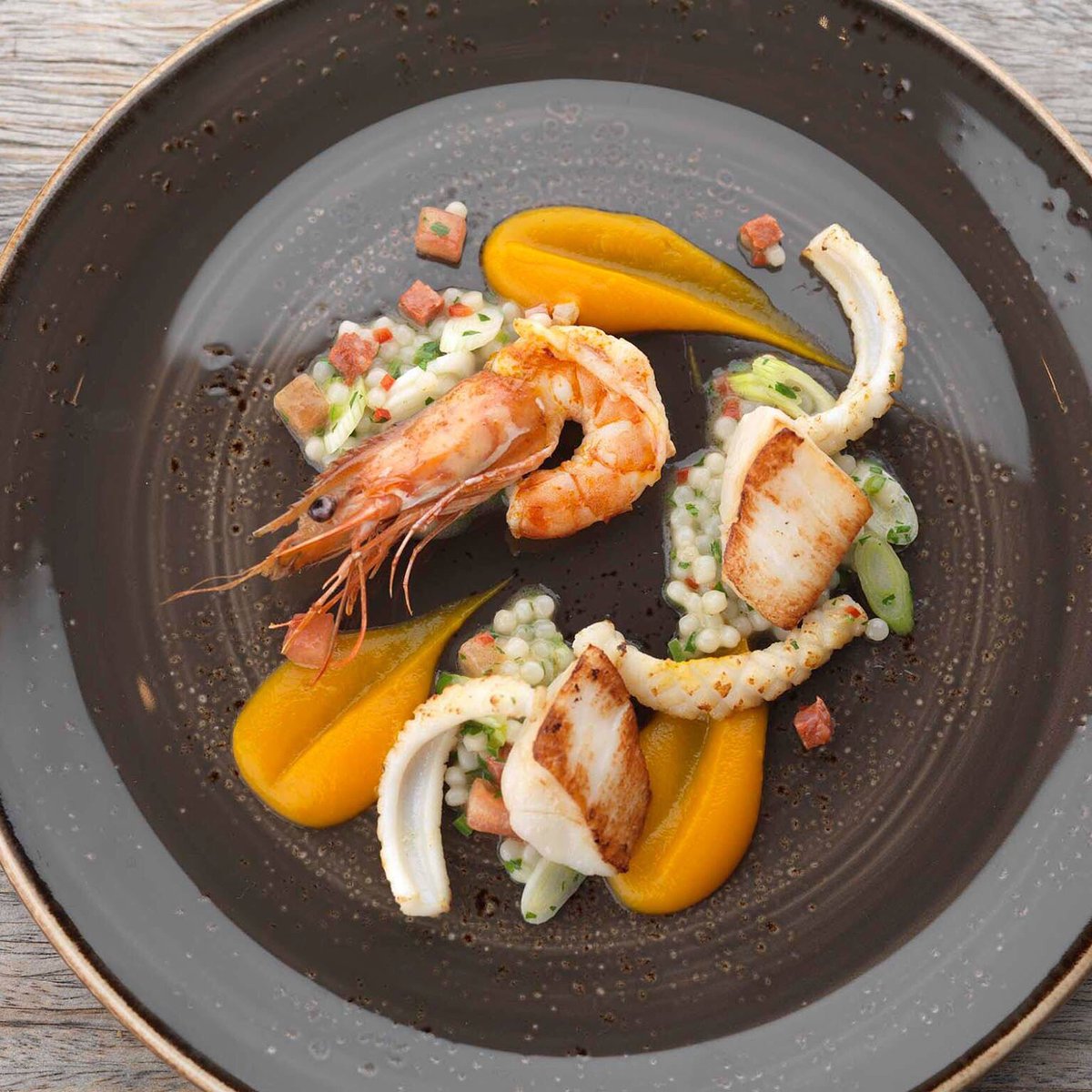 modoudiagne282's tweet photo. Visit our website to view full menu options to make a booking https://t.co/z3KUPUCA8o or call 0141 334 0111 https://t.co/xOUBsfMe2y