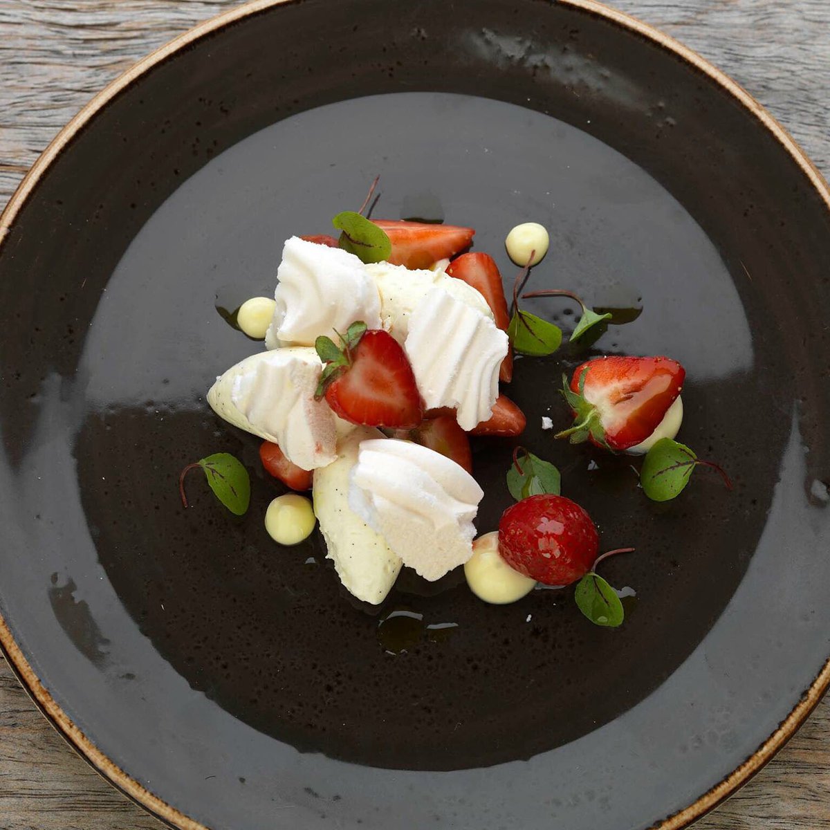 modoudiagne282's tweet photo. Visit our website to view full menu options to make a booking https://t.co/z3KUPUCA8o or call 0141 334 0111 https://t.co/K7o53Bo7VV
