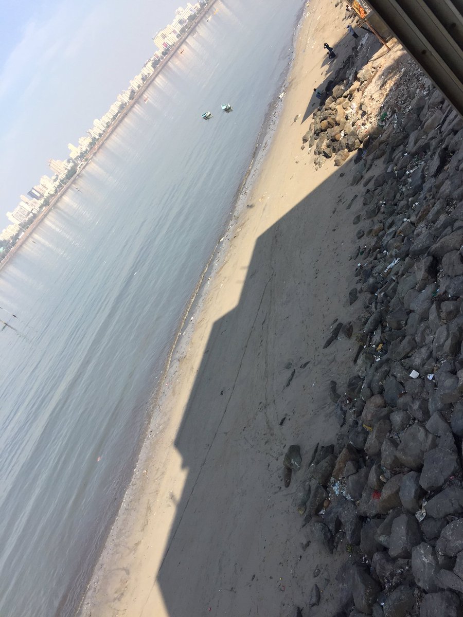 neenakulkarni's tweet photo. #CleanMahimBeach amazing results! Thnx #BmcGNorth and Mahim residents! Let's keep sweeping! https://t.co/DfL0xj1dwG
