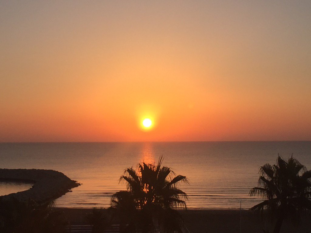 DWMWright's tweet photo. Good morning, #sunrise from Larnaca @THE_UCLan #CyprusTM https://t.co/l1fKcQSMXP