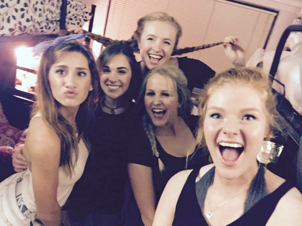 NicoleWallerick's tweet photo. Happy birthday @MaraShayne99 ! Stout misses ya! Love you ❤️❤️❤️ https://t.co/0x0Rkbvwmu