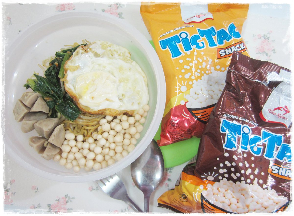 diancuit's tweet photo. Mie goreng spesial bekalku hari ini. Makin terasa spesial karena pakai Tic Tac dari @SukroDuaKelinci #BentoTicTac https://t.co/S9HwZCfVob