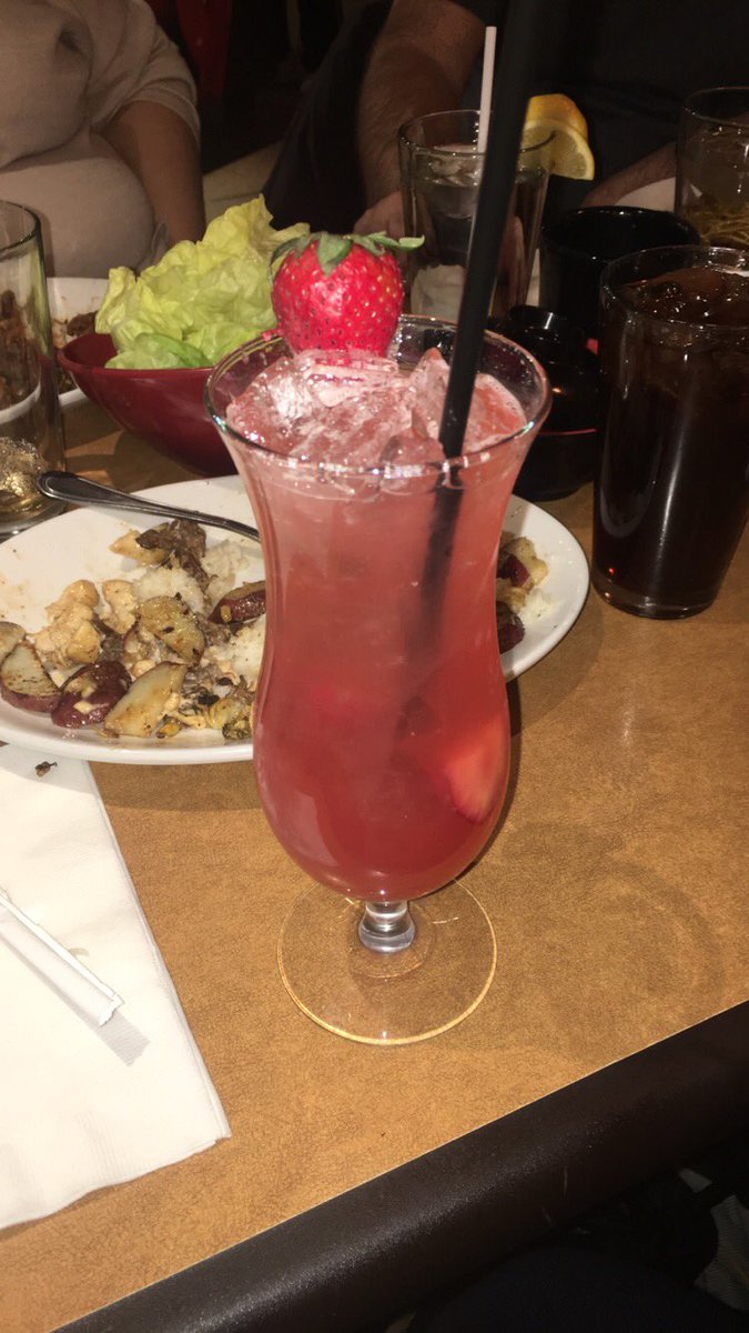 MadisonHaley95's tweet photo. Highlights from today β€οΈ #imtwentyone #birthday #family #birthdaygirl https://t.co/RM9H0YoJyw