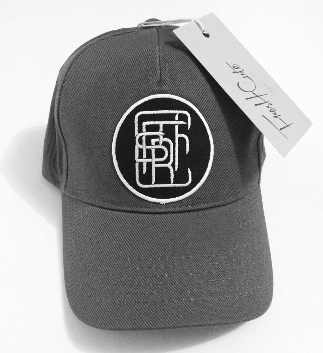 FreshcuteParis's tweet photo. FreshCute Paris #freshcuteparis #fresh #cute #paris #casquette 
https://t.co/Pin9GkPLaW 
Insta: Freshcuteparis 👌🏼 https://t.co/h3kWo2rEph