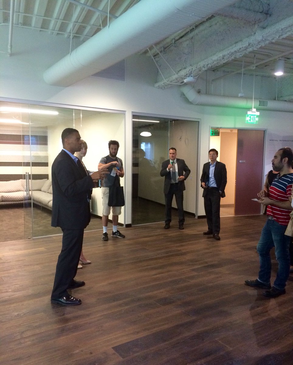 DesignHiveDTLA's tweet photo. Thank you @downtown_la and the #geturban group for stopping by #designhivedtla #wolcottsuite today! #DTLA #cre https://t.co/xJrRUmTWMo