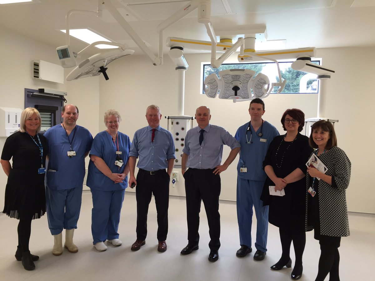 Heather Noble (she/her) (@drheathernoble) on Twitter photo "Oh wow" - @JohnCryerMP and Iain Duncan Smith react to our new WXH theatre <a href="/NHSBartsHealth/">Barts Health</a> <a href="/johnwxurology/">John Peters</a> "Oh wow" - @JohnCryerMP and Iain Duncan Smith react to our new WXH theatre <a href="/NHSBartsHealth/">Barts Health</a> <a href="/johnwxurology/">John Peters</a>