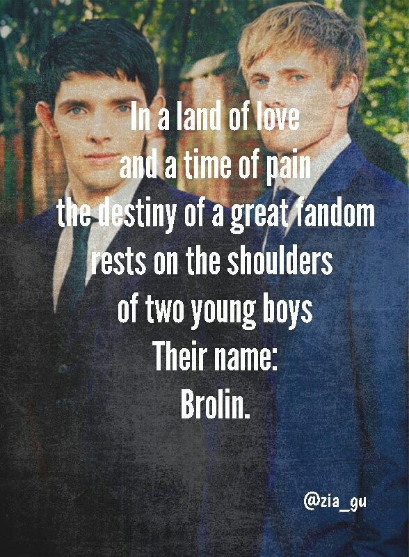 thegoldlight's tweet photo. Rido o piango? Nel dubbio mangio
#Merlin #WeWantMerlinBack #Merthur #Brolin https://t.co/bHXiU2DYpj