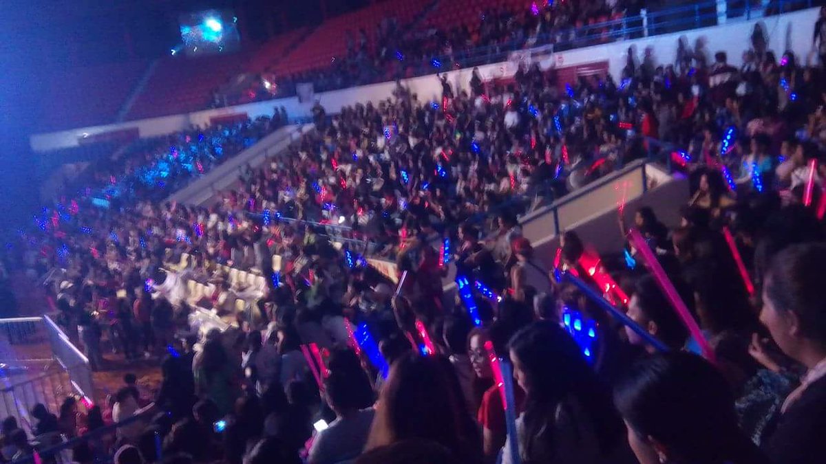 ShaneMicabalo's tweet photo. Pink &amp; Blue Ocean WAAHHH
Waiting ♥♥♥ 

#OTWOLTheLastFlight https://t.co/Ew9M386Vgy