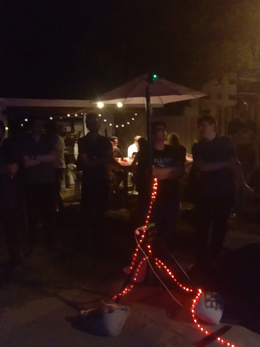 SK_BARSK's tweet photo. Hey there's a vive in our backyard tonight. #playupperth https://t.co/pG229VWnWU