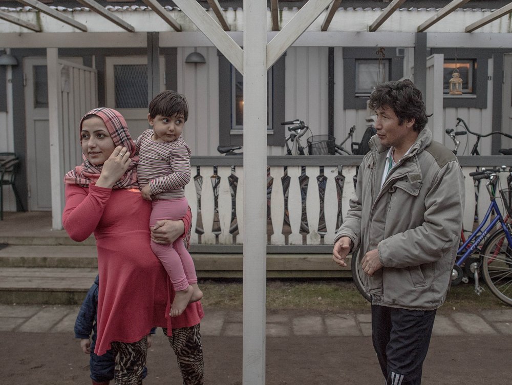 Internazionale's tweet photo. La vita dei migranti bambini e delle loro famiglie in Svezia, nei ritratti di David Ramos: https://t.co/1ZlADfFPsC https://t.co/qvGJtHz6OS