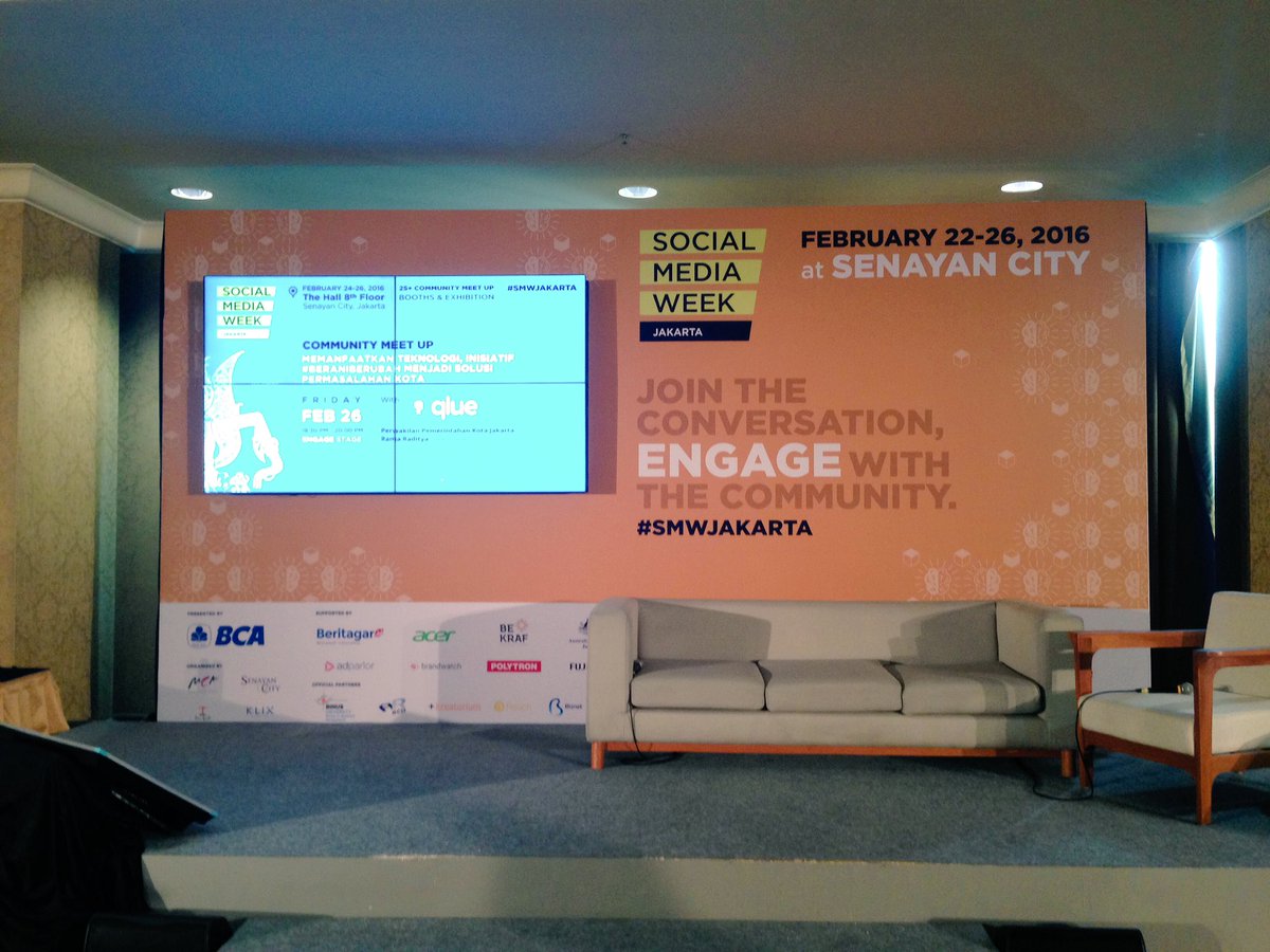 smartfrenworld's tweet image. Hai Fren! Siang ini, selain di Bandung, kita juga lagi di @SMWJakarta loh! Simak tweetnya yah #SMSCHore #Generasi4G