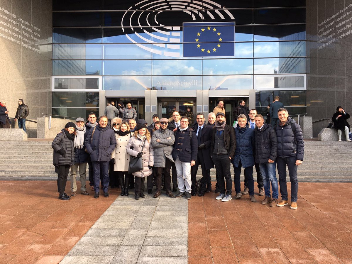domenicoros's tweet photo. Che giornata ragazzi! Grazie davvero a tutti! #CalabriaDigitale https://t.co/DBTDCpw9fv