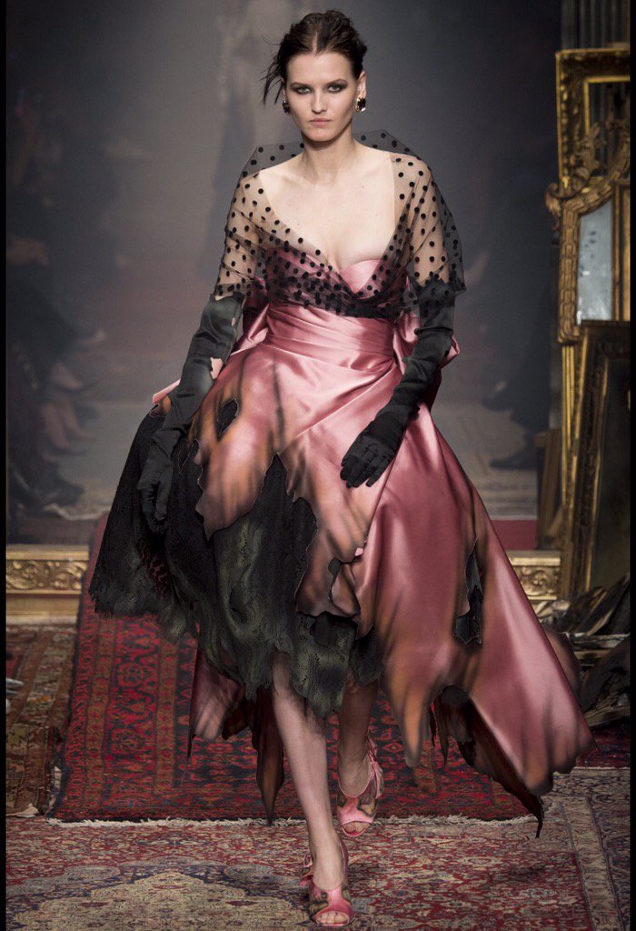 Otilee's tweet image. Cue everyone losing their shit over the cig motifs but the smoking accident narrative is so f-ing fun! ❤️ #moschino