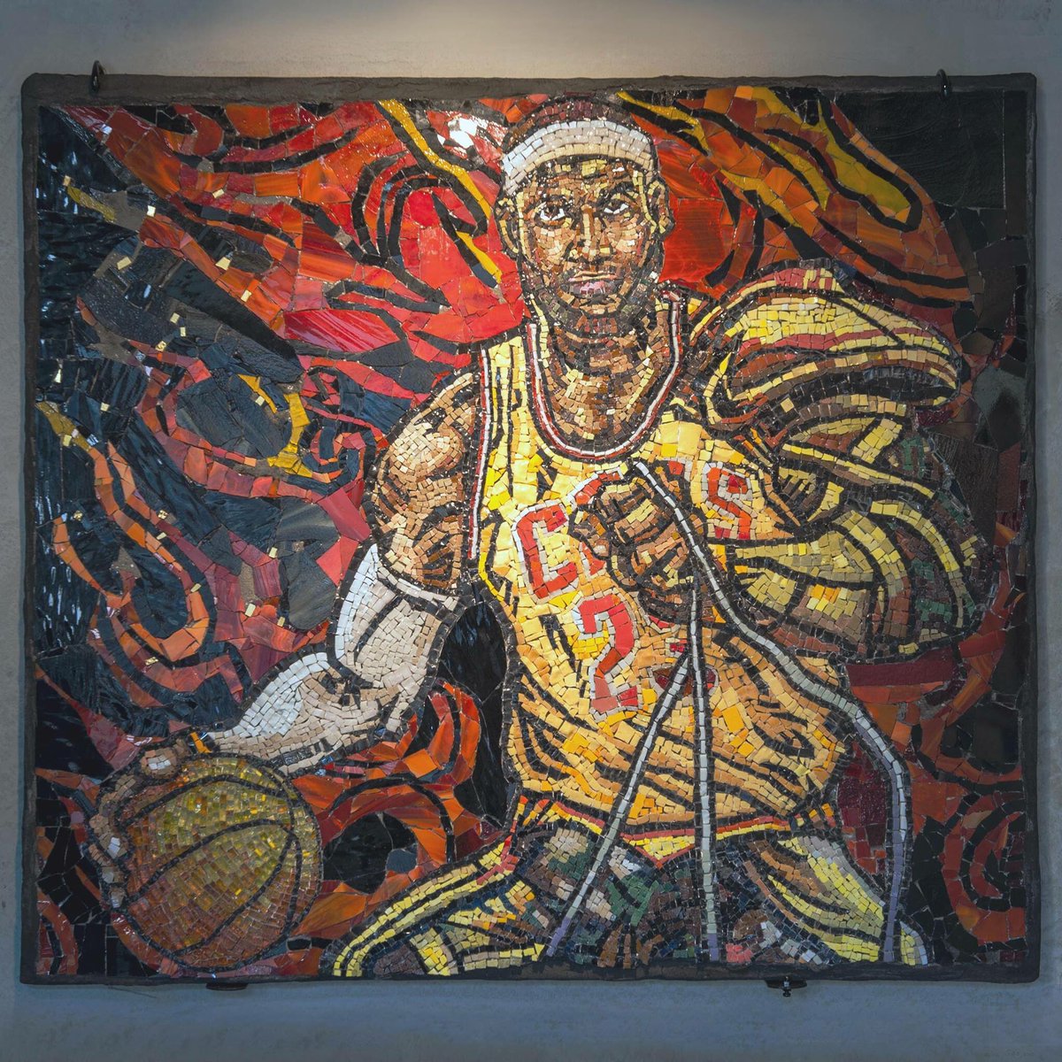 lukaswang0930's tweet photo. @KingJames really have to check this out! This mosaic artwork is a masterpiece! @ROGERSPACETW #basketballartwork https://t.co/AKopVH8pMy