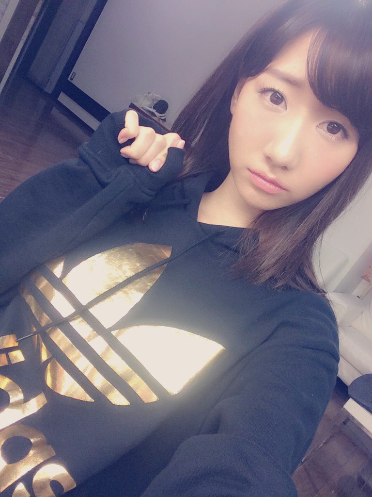 柏木由紀 色んなバッテリー対策ありがとう リハにはadidas Adidasらぶ T Co 3hmk54rcsg 柏木由紀 色んなバッテリー対策ありがとう リハにはadidas Adidasらぶ T Co 3hmk54rcsg