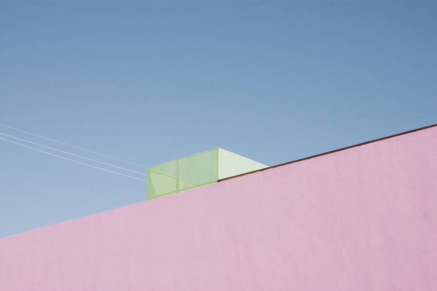 fubiz's tweet photo. The Pastel Geometry of LA https://t.co/HPJv9p9dbS https://t.co/ZjXzGyNV2I