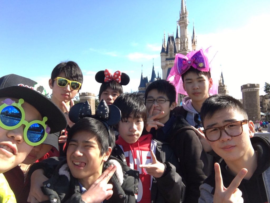 ryoua7456's tweet photo. ディズニー楽しかった！
乗り物より、トムソーヤ島で鬼ごっこをしたのが楽しかった！
最後にいい思い出作れてよかった https://t.co/iosYeJY1BI