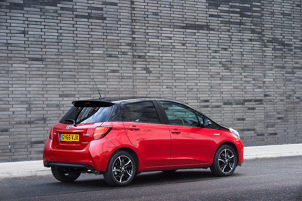ToyotaUK's tweet photo. This is the 2016 Toyota #Yaris Design: https://t.co/ODInb6omb5. Like what you see? https://t.co/Gva0j66TYx