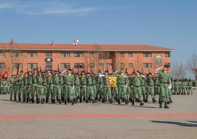 La 9ª Cia Paracaidista, desfila ante la Autoridad en la Parada Militar del aniversario de la #BRIPAC