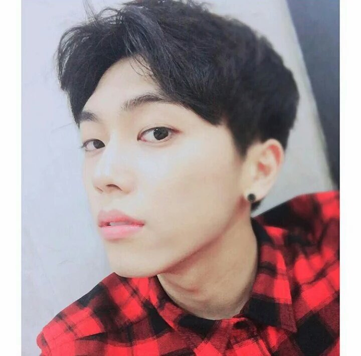 MONSTAX_FRANCE's tweet photo. [INFO] Minkyun de NO MERCY est maintenant à la now WM Entertainment! Son instagram: parkminkyun77 https://t.co/nUyywkSpKW