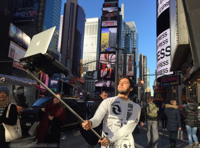 El palo de selfie evoluciona: ahora también para MacBook gonzoo.com/flash/noticia/…