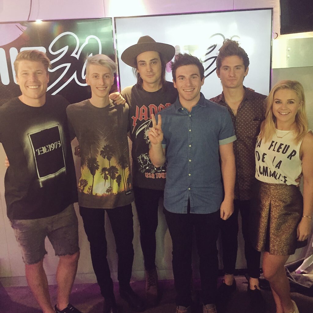 HitMusicAus's tweet photo. H I T // 3 0

#26 - @MaskettaFall 'Love Me Like That'

You guys voted for it and here it is! https://t.co/A5c9ceH6sr