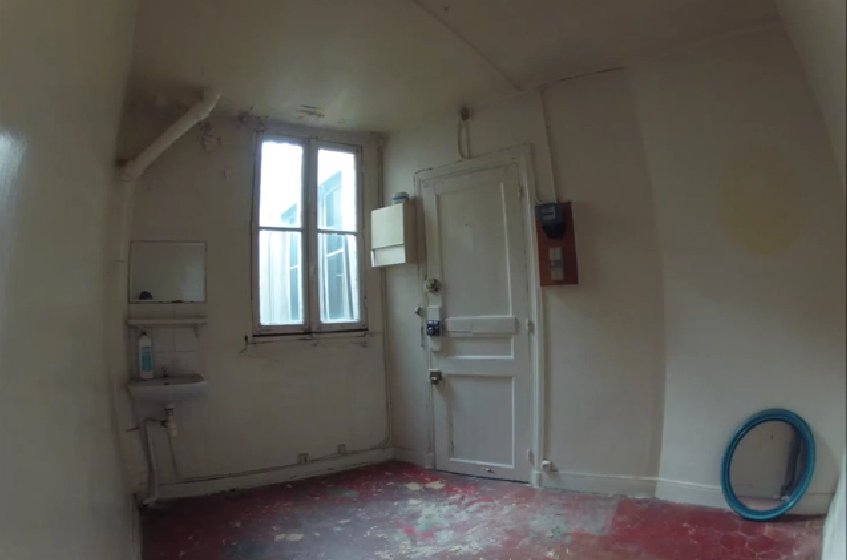 quentinperinel's tweet photo. Le prix d’une chambre de bonne a augmenté de 84% depuis 1990. https://t.co/PS7YdM7GVw https://t.co/FOETrsdDv0