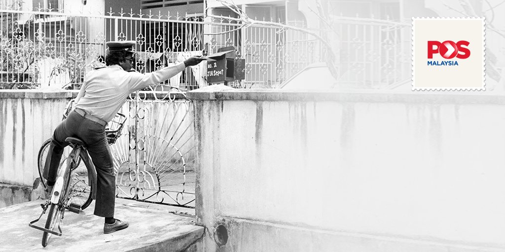 posmalaysia's tweet photo. Before the motorcyles and the vans are used to deliver letters, our postmen uses bicycle. #posMYthrowback https://t.co/i6F3wQYfbl
