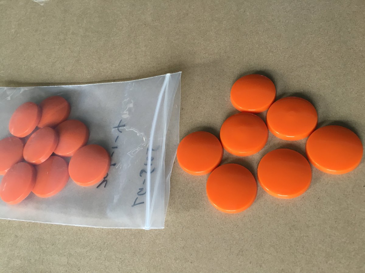 izzylee321's tweet image. Kongder team are busy making glue sample cakes of different stone brands.More glue sample cakes are on the way.