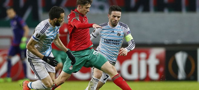 FENERBAHÇE BU TURU RAHAT GEÇER!
goo.gl/dO6udH

Hayırlı Cumalar