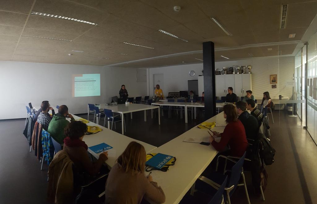 QuartJove's tweet photo. Comencen els tallers de Participació Infantil i Plans d'Infància a #CAItrobadaCV #QuartdePoblet #XarxaJove https://t.co/y9oYtjhLUb