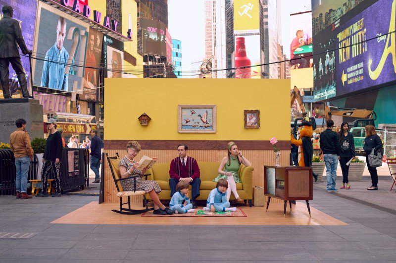PopStore's tweet photo. Kick back &amp; relax in the comfort of a living room - in the streets of NY: https://t.co/HxGh8GZG6u #setinthestreet https://t.co/qWaMGfR79V