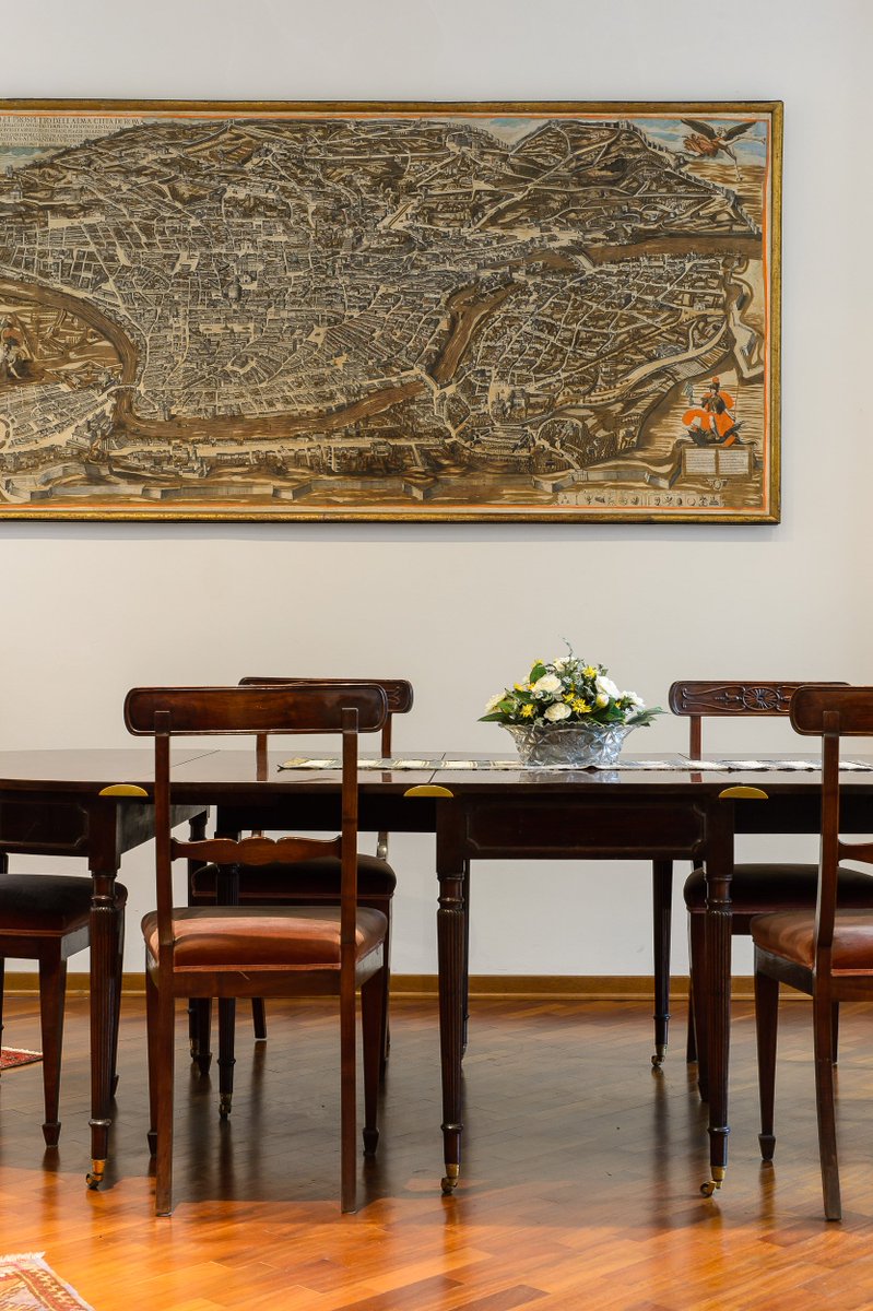 HouseLoft's tweet photo. #Classic #apartment for #sale in #Milan by @houseloft - More info: https://t.co/dz7VYsTNEI #luxury #home #italy https://t.co/MBxFNVA2v3