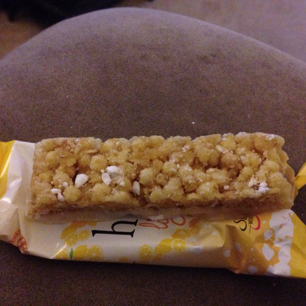 MrsHungryHippo's tweet photo. Yummy lemon meringue hifi bars but where are my meringue pieces :( @SlimmingWorld #sadface https://t.co/WSF0RWdi0V
