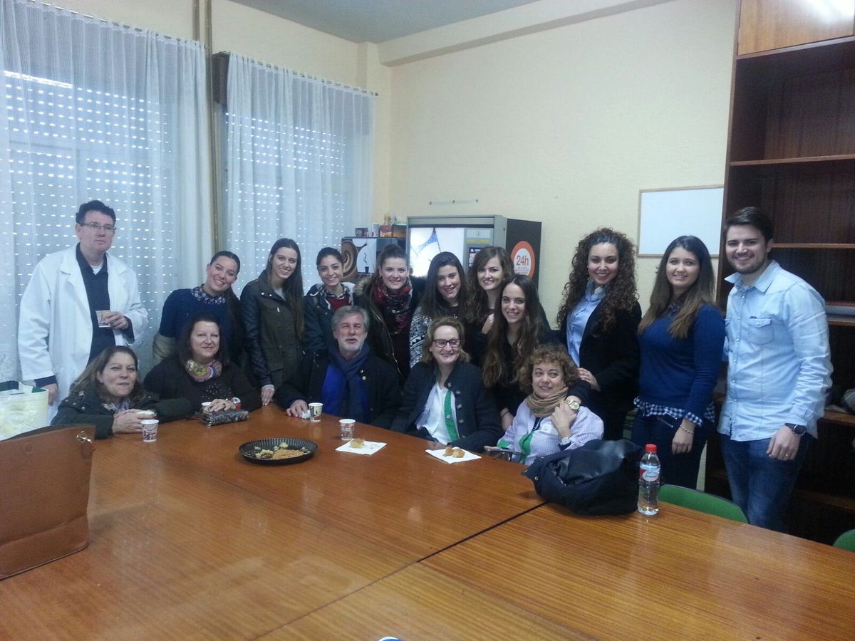 colealtamira's tweet photo. Despedimos con un gran agradecimiento a nuestraa chicas de prácticas #colealtamira https://t.co/mDAGS8unB5