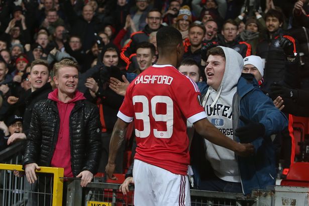 ManUtdMEN's tweet photo. 'Mad ting.' Manchester United players were quick to praise Marcus Rashford last night https://t.co/GXwFsgIy6e #mufc https://t.co/VzBy82f02F